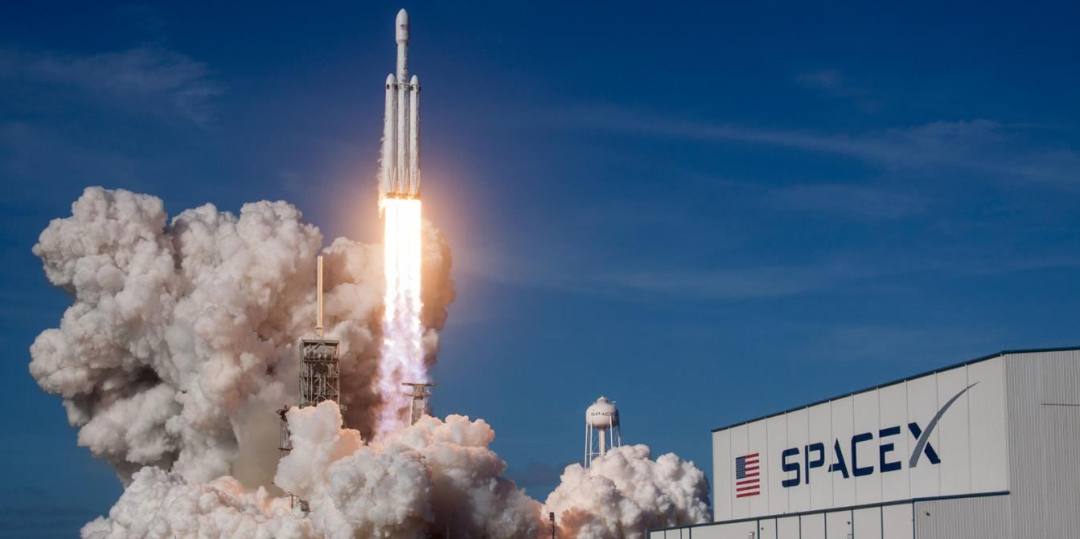 Copertina SPACE X IN RAMPA DI LANCIO: L'opportunità del Secolo?